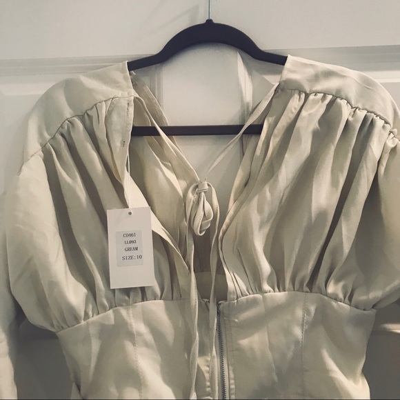 LORNA LUXE 'MADAME ROYALE' PUFF SLEEVE TOP NWT - Picture 7 of 8